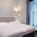 Park Royal 82 Apartment