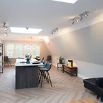 Park Royal 82 Apartman *
