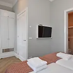 Apartman Park Royal 82 *