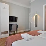 Park Royal 82 Apartment