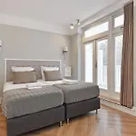 Park Royal 82 Apartman *