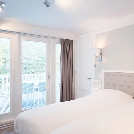 Park Central Royal 82