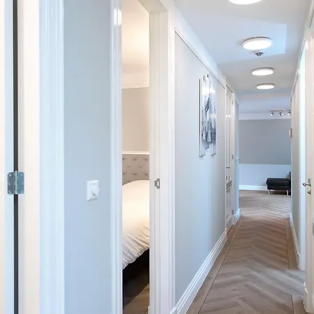 Апартаменты Park Central Royal 82