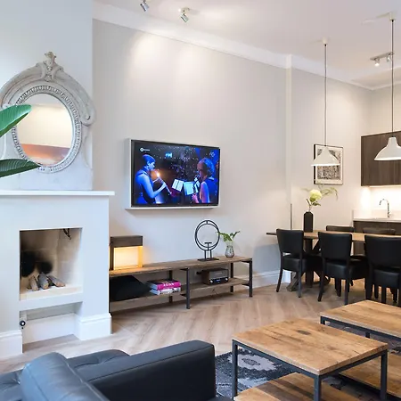 Park Central Royal 82