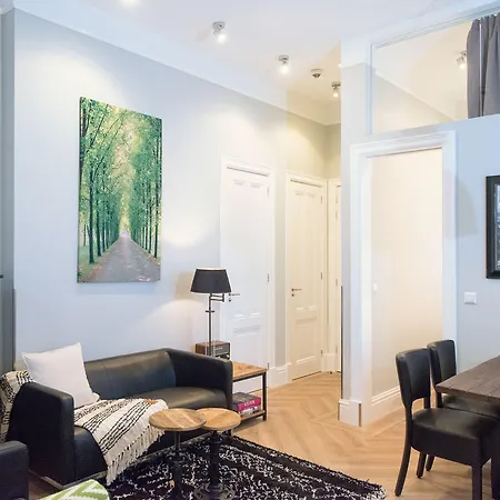 Park Central Royal 82 Апартаменты