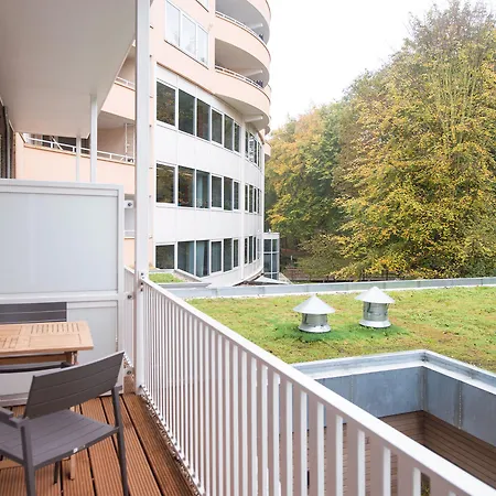 Park Central Royal 82