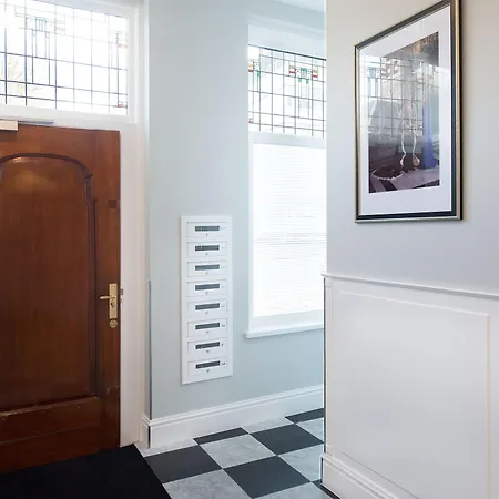 Park Central Royal 82 Гаага