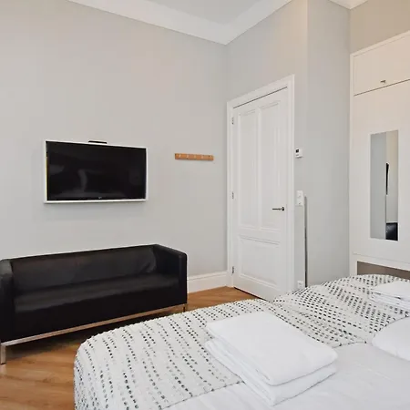 Appartement Park Royal 82 *