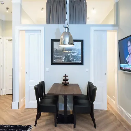 Bizstay Park Executive Apartment *