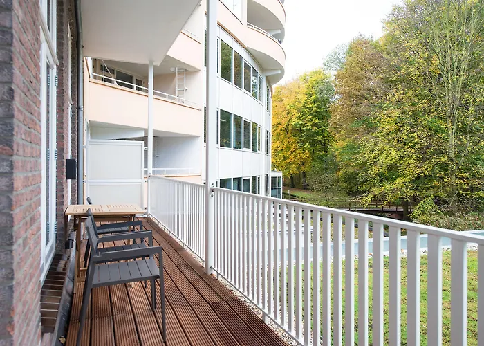 Park Royal 82 The Hague