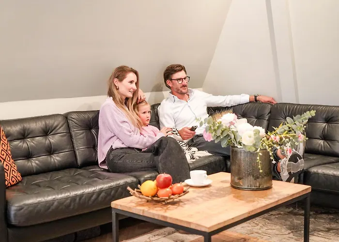 Park Royal 82 * The Hague