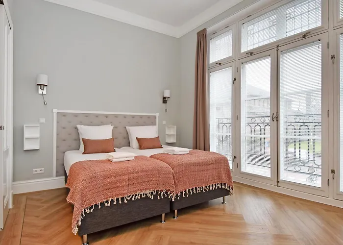 Apartment Park Royal 82