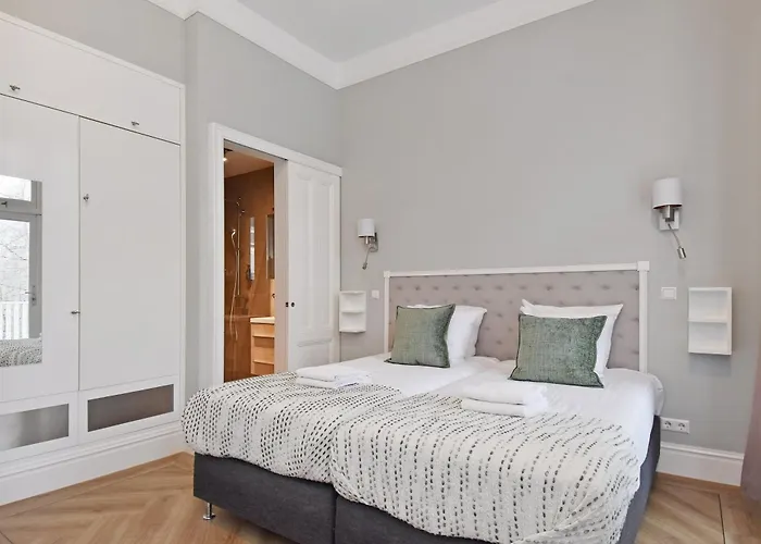 Apartman Park Royal 82 *